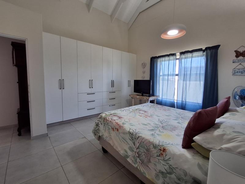 3 Bedroom Property for Sale in Britannia Bay Western Cape